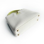 路易威登 Capucines 系列 Taurillon 牛皮手提包